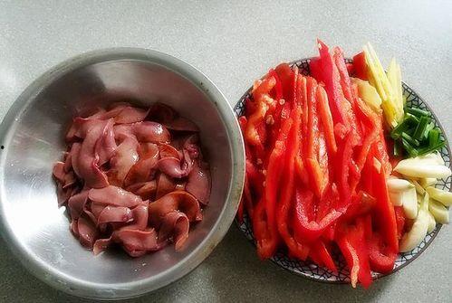 猪腰怎么处理干净视频,轻松去除腥味，焕然一新